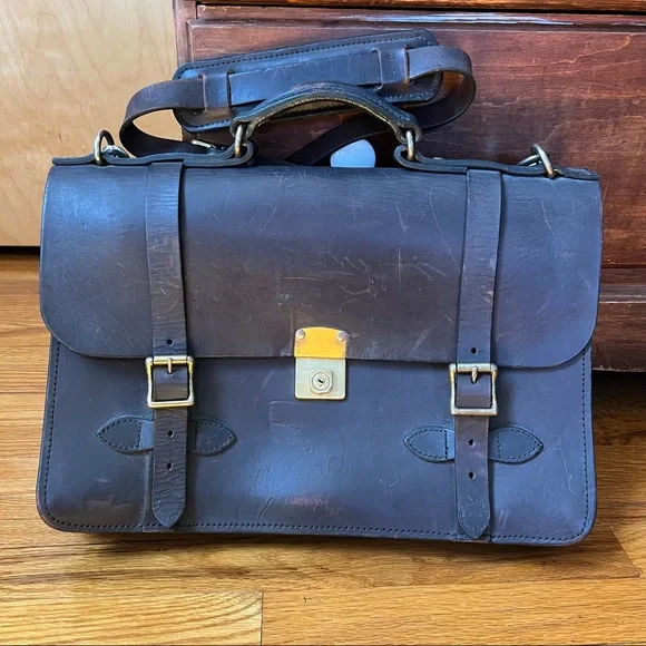 Filson Bridle Leather Briefcase - Field Satchel Made In USA Veg Tan Leather - Picture 14 of 14